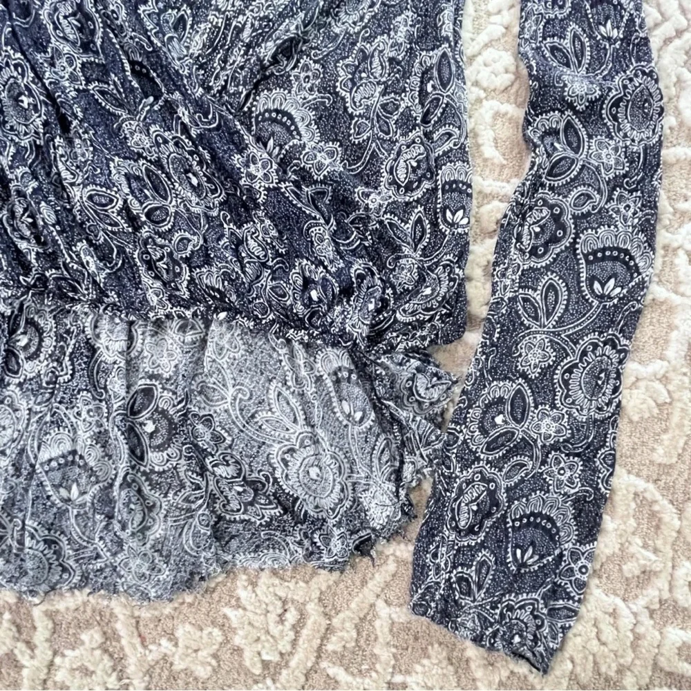 NWOT Free People New Romantics V-Neck Print Top